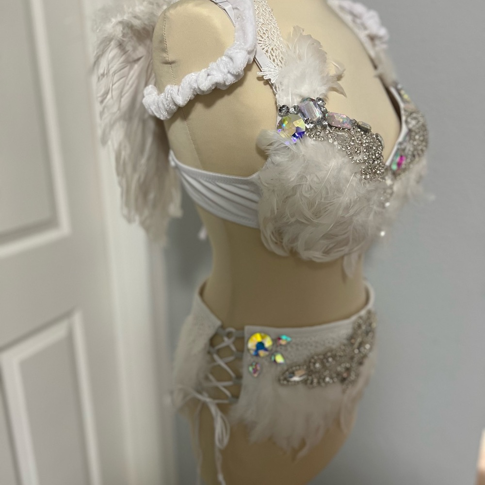 Victoria’s Secret Angel Costume - Picture 9 of 10